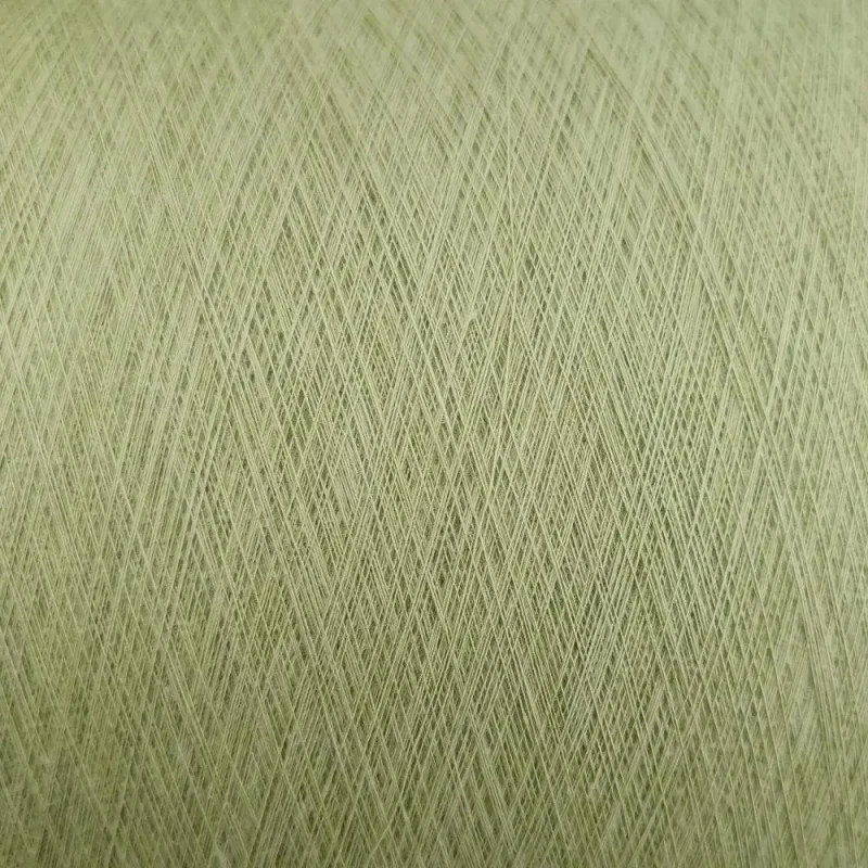 Cận cảnh sợi cotton 100% nhuộm màu xanh nhạt Cận cảnh sợi cotton 100% nhuộm màu xanh nhạt dùng cho dệt tất