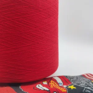 Sợi cotton bóng mercerized màu đỏ chịu lực căng cực đại không lỗi sọc vải Sợi cotton bóng mercerized nhuộm màu đỏ cho xưởng dệt kim tròn và dệt tất