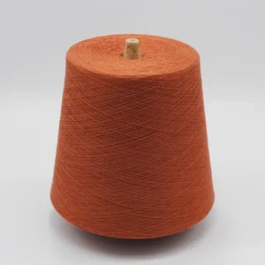 Sợi lanh polyester 30/1 màu cam đất Sợi lanh polyester 30/1 màu cam đất dạng ống cho máy dệt vớ