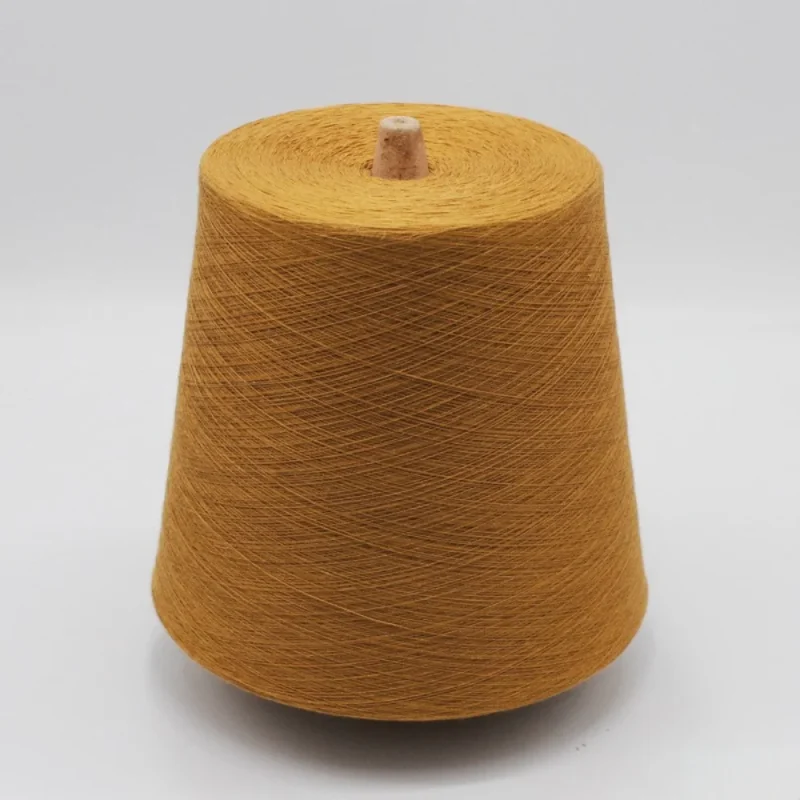 Sợi lanh polyester 30/1 màu vàng đất Sợi lanh polyester 30/1 màu vàng đất dạng ống