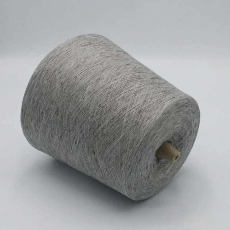 Sợi polyester lanh 30/1 màu xám dạng ống Sợi polyester lanh 30/1 màu xám dạng ống cho máy dệt vớ