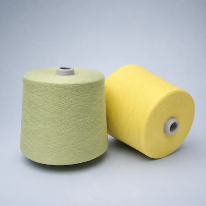 Hai cone sợi cotton BCI chải kỹ màu xanh và vàng