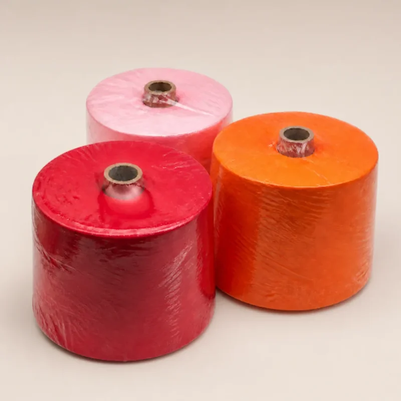 Sợi cotton chải kỹ 100% Ne 8s màu hồng, đỏ và cam Ba cuộn sợi cotton chải kỹ 100% Ne 8s màu hồng nhạt, đỏ và cam.