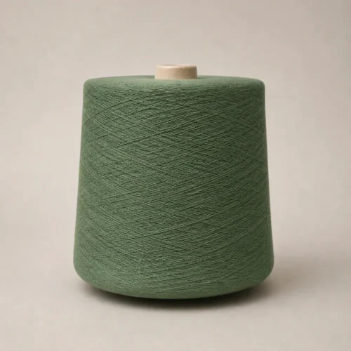 Cuộn sợi cotton chải thô Ne 21/1 màu xanh lá dùng để dệt tất