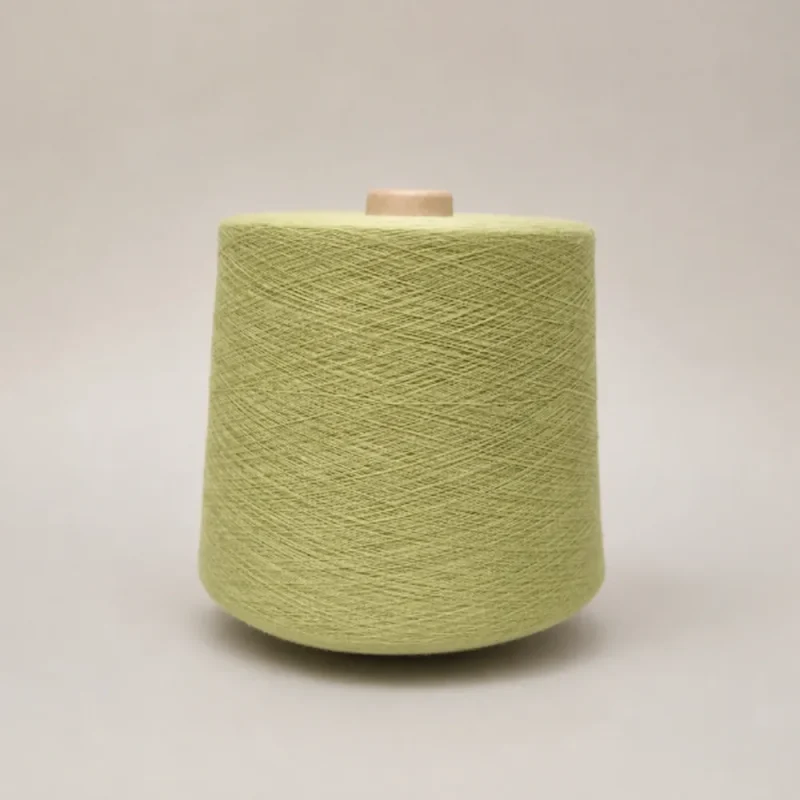Sợi cotton chải thô Ne 211 màu xanh nhạt Cuộn sợi cotton Ne 21/1 màu xanh nhạt dùng để dệt tất