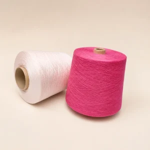 Sợi cotton mercer hóa màu hồng phấn và hồng đậm Hai ống sợi cotton mercer hóa màu hồng phấn và hồng đậm