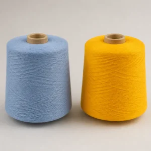 So màu sợi cotton gas mercerized Ne 322 Hai côn sợi cotton gas mercerized Ne 32/2 màu xanh nhạt và vàng để so mẫu