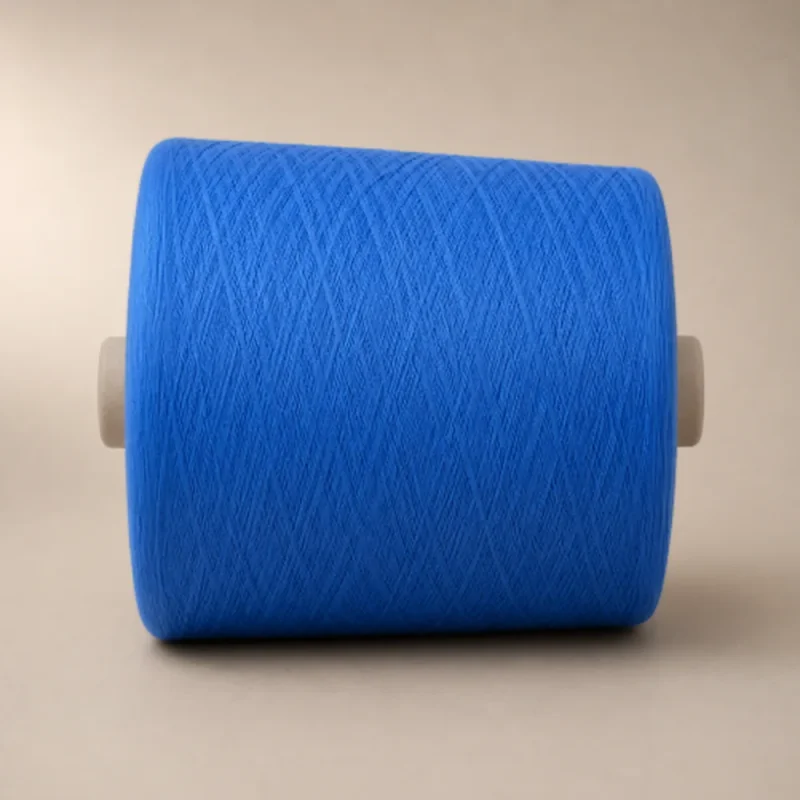 Sợi cotton mercerized Ne 80/2 màu xanh Cuộn sợi cotton mercerized Ne 80/2 màu xanh đặt nằm ngang