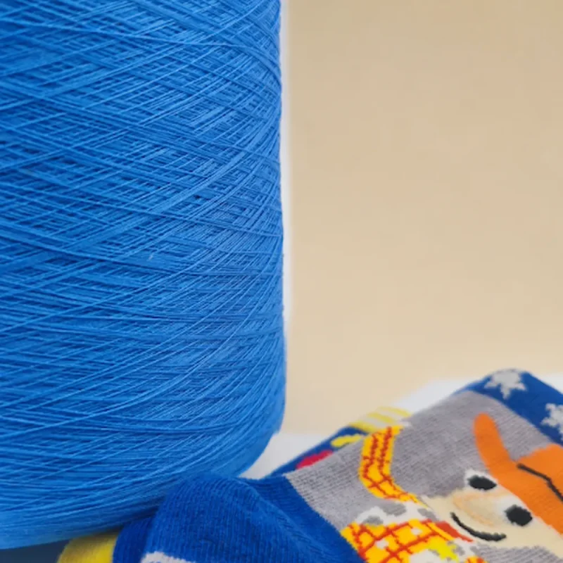 Sợi cotton mercerized màu xanh cho dệt tất Cone sợi cotton mercerized màu xanh cạnh mẫu tất dệt kim nhiều màu