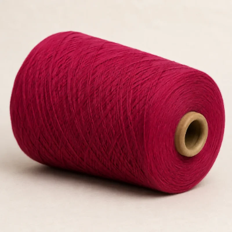 Sợi cotton chải thô Ne 20/1, Ne 30/1 và Ne 40/1 màu đỏ dạng cone Cone sợi cotton chải thô màu đỏ đặt nằm ngang