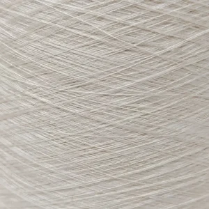 Cận cảnh sợi tre 100% nhuộm màu Ring Spun trên bề mặt cuộn sợi