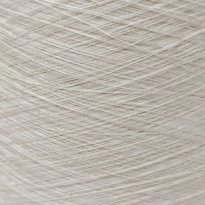 Cận cảnh sợi tre 100% nhuộm màu Ring Spun trên bề mặt cuộn sợi